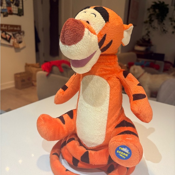 Disney Winnie the Pooh Tigger Talking Bouncing Plush – Works! w/ Tags - Picture 2 of 8